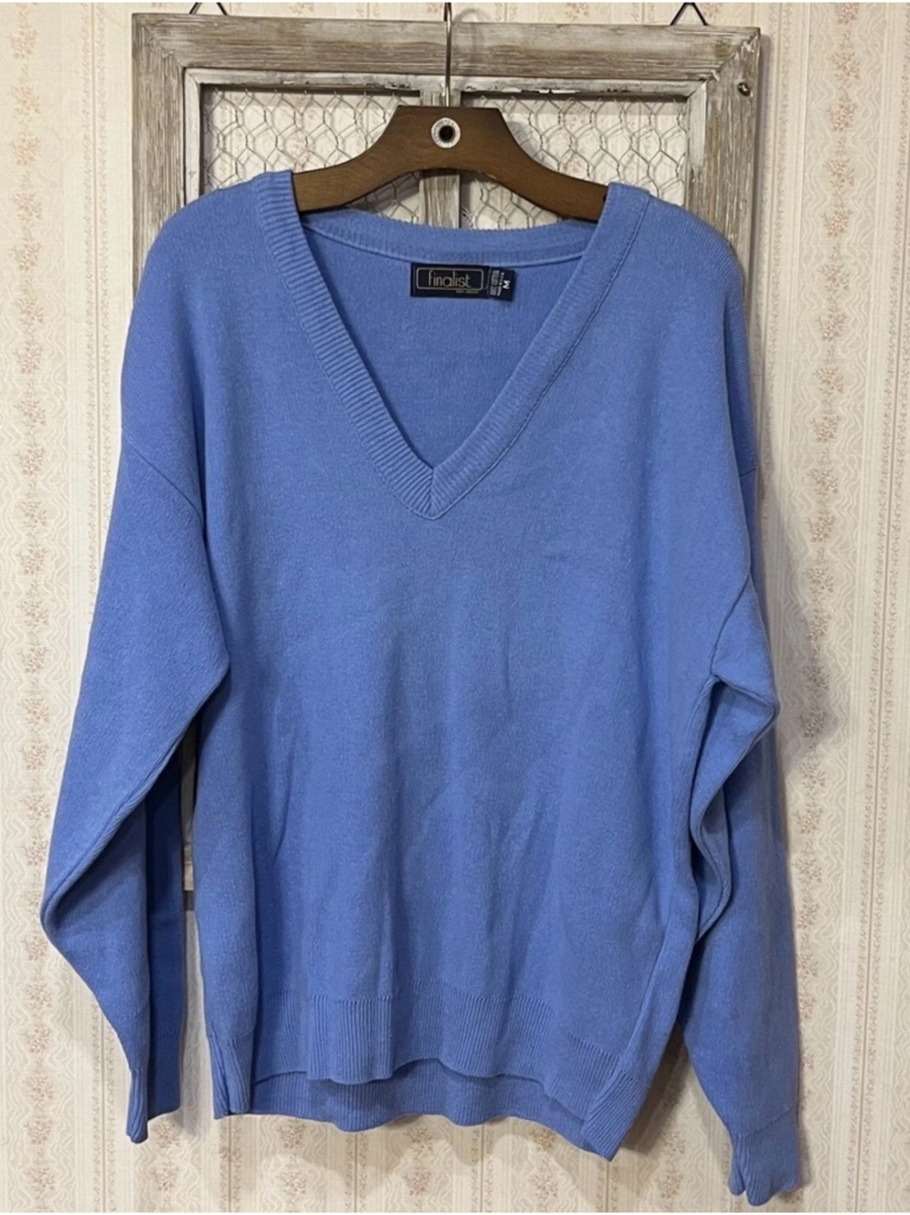 V-neck Pullover Sweater in Periwinkle Blue